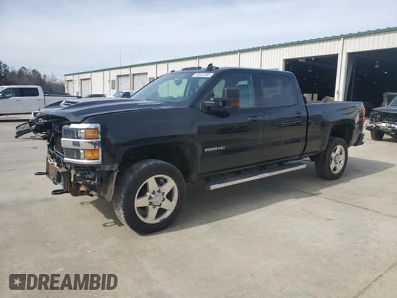✅ 2017 Chevrolet Silverado 2500HD Work Truck • VIN: 1GC1KUEYXHF183047 • Лот: 45533395. Опубликован ранее на Copart с пробегом 70 990 миль. Бесплатный доступ к архиву аукционных продаж из США и подробный отчёт об истории автомобиля на DreamBid. Изображение 1.