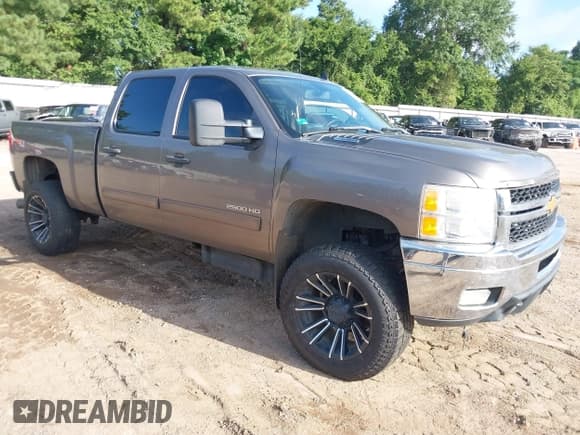 ✅ 2014 Chevrolet Silverado 2500HD LT • VIN: 1GC1KXC86EF125193 • Lot: 42725344. Listed on IAAI with 154,794 mi. Free auction sales archive from the USA and detailed vehicle history report at DreamBid. Image 1.