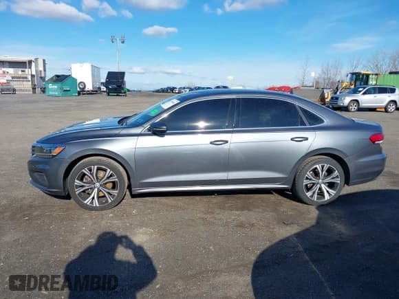✅ 2021 Volkswagen Passat SE • VIN: 1VWSA7A37MC001087 • Lot: 43790466. Listed on IAAI with 77,277 mi. Free auction sales archive from the USA and detailed vehicle history report at DreamBid. Image 14.