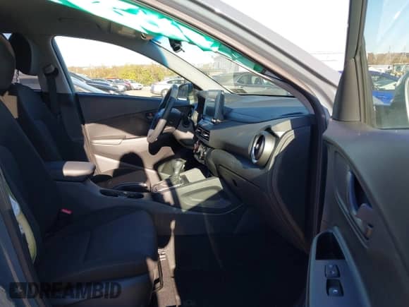 2022 Hyundai Kona SEL with VIN KM8K6CAB9NU838323, listed as a IAAI auction lot 43528116 with 27,859 mi miles and . Bid and sale history available at DreamBid. Image 5.