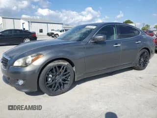 ✅ 2011 Infiniti M • VIN: JN1AY1AP0BM520101 • Лот: 84224205. Опубликован ранее на Copart с пробегом 112 712 миль. Бесплатный доступ к архиву аукционных продаж из США и подробный отчёт об истории автомобиля на DreamBid. Изображение 1.