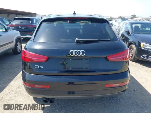 ✅ 2017 Audi Q3 Premium • VIN: WA1BCCFS5HR010731 • Lot: 42211073. Wystawiony na IAAI z przebiegiem 67 383 mil. Bezpłatny archiwum sprzedaży aukcyjnych z USA i szczegółowy raport historii pojazdu na DreamBid. Zdjęcie 16.