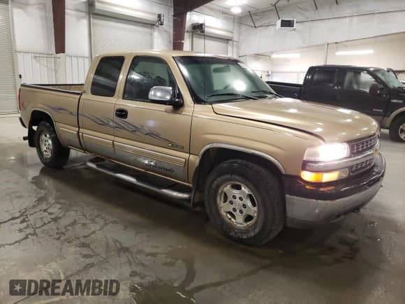 ✅ 2000 Chevrolet Silverado 1500 LS • VIN: 2GCEK19TXY1217820 • Лот: 80036835. Опубликован ранее на Copart с пробегом 268 223 миль. Бесплатный доступ к архиву аукционных продаж из США и подробный отчёт об истории автомобиля на DreamBid. Изображение 4.