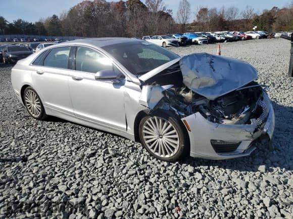 ✅ 2017 Lincoln MKZ Reserve • VIN: 3LN6L5E99HR641743 • Lot: 92469485. Wystawiony na Copart z przebiegiem 39 604 mil. Bezpłatny archiwum sprzedaży aukcyjnych z USA i szczegółowy raport historii pojazdu na DreamBid. Zdjęcie 4.