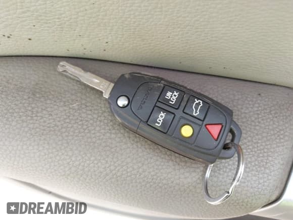 ✅ 2004 Volvo XC90 • VIN: YV1CZ91H341103614 • Lot: 42930493. Wystawiony na IAAI z przebiegiem Nie podano. Bezpłatny archiwum sprzedaży aukcyjnych z USA i szczegółowy raport historii pojazdu na DreamBid. Zdjęcie 11.