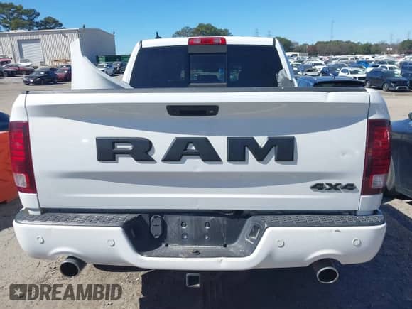 2017 Ram 1500 Night z VIN 1C6RR7MT4HS766699, wystawiony jako IAAI lot #41692973 z przebiegiem 134 746 mil mil oraz . Historia ofert i sprzedaży dostępna na DreamBid. Obrazek 16.