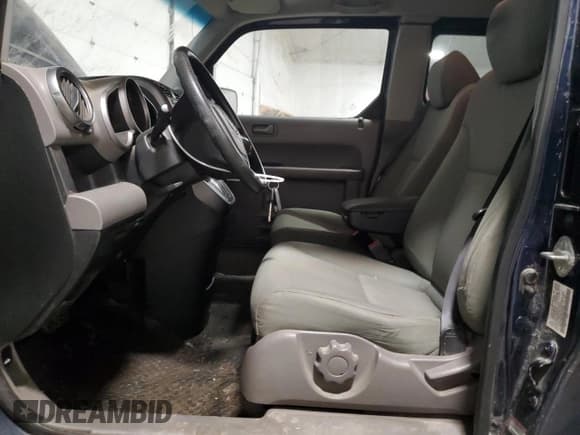 ✅ 2009 Honda Element LX • VIN: 5J6YH283X9L002396 • Лот: 92655305. Опубликован ранее на Copart с пробегом 199 379 миль. Бесплатный доступ к архиву аукционных продаж из США и подробный отчёт об истории автомобиля на DreamBid. Изображение 7.