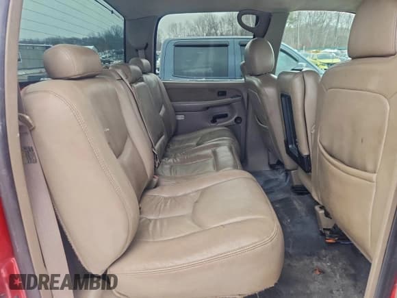 ✅ 2003 Chevrolet Silverado 2500HD LS • VIN: 1GCHK23U03F152448 • Lot: 94587575. Wystawiony na Copart z przebiegiem 100 626 mil. Bezpłatny archiwum sprzedaży aukcyjnych z USA i szczegółowy raport historii pojazdu na DreamBid. Zdjęcie 10.