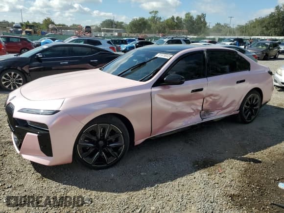 ✅ 2024 BMW 7 Series 760i xDrive • VIN: WBA33EJ01RCT01532 • Lot: 81979045. Wystawiony na Copart z przebiegiem Nie podano. Bezpłatny archiwum sprzedaży aukcyjnych z USA i szczegółowy raport historii pojazdu na DreamBid. Zdjęcie 1.