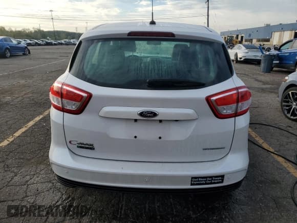 ✅ 2017 Ford C-Max Titanium • VIN: 1FADP5FU8HL106877 • Лот: 71734905. Опубликован ранее на Copart с пробегом 73 633 миль. Бесплатный доступ к архиву аукционных продаж из США и подробный отчёт об истории автомобиля на DreamBid. Изображение 6.