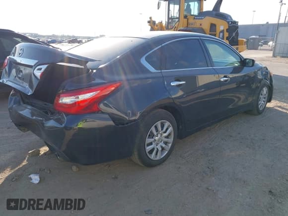 ✅ 2017 Nissan Altima SV • VIN: 1N4AL3AP3HC480270 • Lot: 43471280. Wystawiony na IAAI z przebiegiem 122 816 mil. Bezpłatny archiwum sprzedaży aukcyjnych z USA i szczegółowy raport historii pojazdu na DreamBid. Zdjęcie 4.