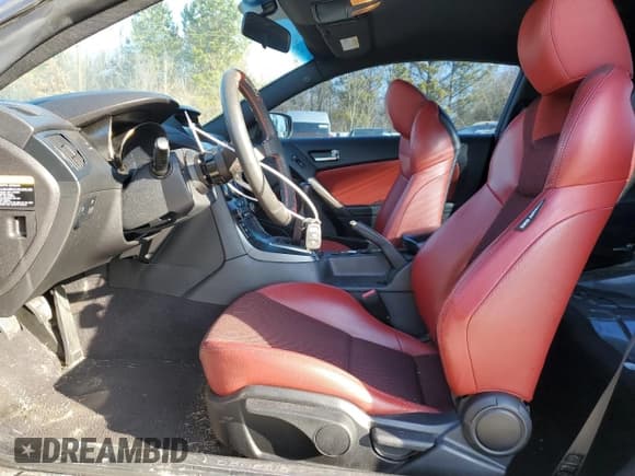 ✅ 2013 Hyundai Genesis Coupe R-Spec • VIN: KMHHT6KD0DU089639 • Lot: 46322535. Wystawiony na Copart z przebiegiem 67 106 mil. Bezpłatny archiwum sprzedaży aukcyjnych z USA i szczegółowy raport historii pojazdu na DreamBid. Zdjęcie 7.