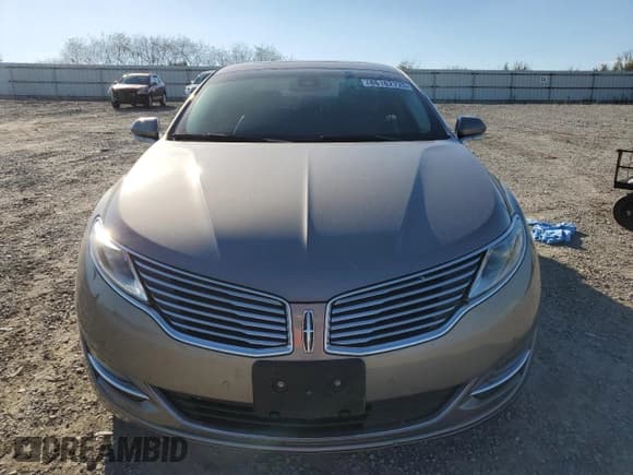 ✅ 2016 Lincoln MKZ • VIN: 3LN6L2J99GR609068 • Lot: 86182725. Wystawiony na Copart z przebiegiem 68 938 mil. Bezpłatny archiwum sprzedaży aukcyjnych z USA i szczegółowy raport historii pojazdu na DreamBid. Zdjęcie 5.