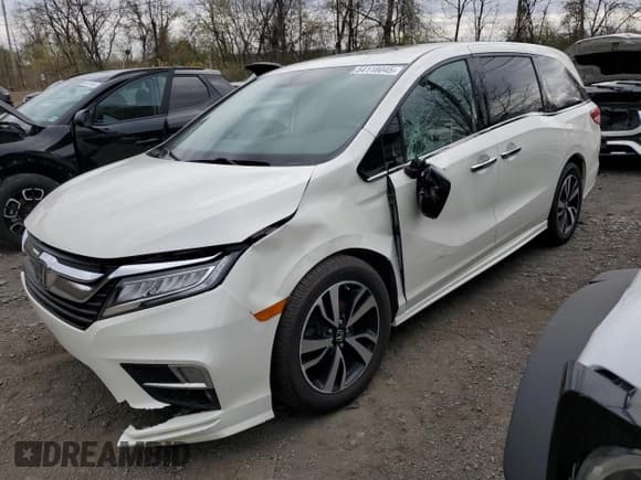 ✅ 2018 Honda Odyssey Elite • VIN: 5FNRL6H92JB028423 • Лот: 54118045. Опубликован ранее на Copart с пробегом 70 026 миль. Бесплатный доступ к архиву аукционных продаж из США и подробный отчёт об истории автомобиля на DreamBid. Изображение 1.