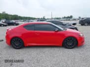 ✅ 2013 Scion tC • VIN: JTKJF5C72D3049576 • Lot: 42872127. Wystawiony na IAAI z przebiegiem 123 631 mil. Bezpłatny archiwum sprzedaży aukcyjnych z USA i szczegółowy raport historii pojazdu na DreamBid. Zdjęcie 13.