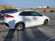 ✅ 2019 Hyundai Ioniq Blue • VIN: KMHC65LC1KU174438 • Lot: 41490500. Wystawiony na IAAI z przebiegiem Nie podano. Bezpłatny archiwum sprzedaży aukcyjnych z USA i szczegółowy raport historii pojazdu na DreamBid. Zdjęcie 12.