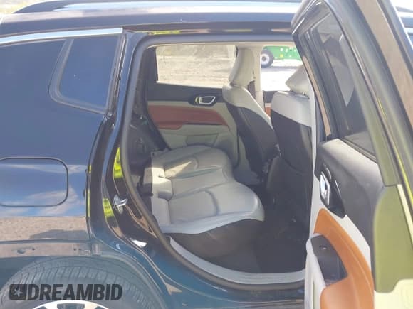 ✅ 2022 Jeep Compass Limited • VIN: 3C4NJDCB3NT130761 • Lot: 43435850. Wystawiony na IAAI z przebiegiem 43 578 mil. Bezpłatny archiwum sprzedaży aukcyjnych z USA i szczegółowy raport historii pojazdu na DreamBid. Zdjęcie 8.