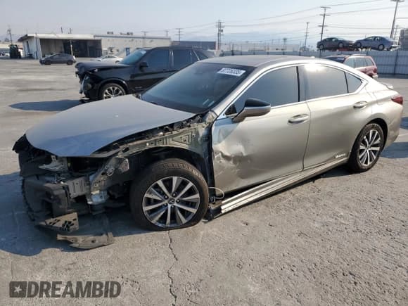 ✅ 2020 Lexus ES 300h • VIN: 58AC21B16LU006468 • Lot: 87726335. Wystawiony na Copart z przebiegiem 265 073 mil. Bezpłatny archiwum sprzedaży aukcyjnych z USA i szczegółowy raport historii pojazdu na DreamBid. Zdjęcie 1.
