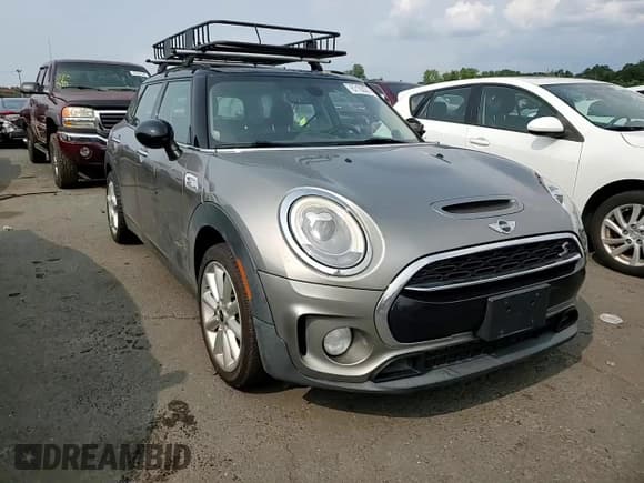 ✅ 2017 MINI Clubman Cooper S • VIN: WMWLU5C55H2F24329 • Lot: 67163314. Listed on Copart with 129,818 mi. Free auction sales archive from the USA and detailed vehicle history report at DreamBid. Image 11.