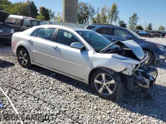✅ 2012 Chevrolet Malibu 1LT • VIN: 1G1ZC5E08CF247622 • Lot: 74765174. Wystawiony na Copart z przebiegiem 243 617 mil. Bezpłatny archiwum sprzedaży aukcyjnych z USA i szczegółowy raport historii pojazdu na DreamBid. Zdjęcie 4.
