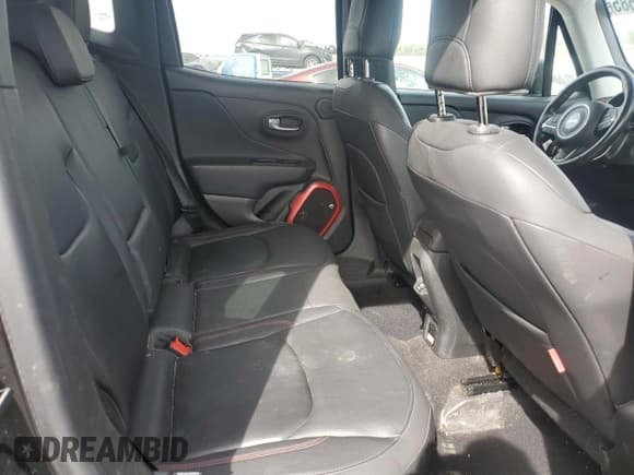 ✅ 2018 Jeep Renegade Trailhawk • VIN: ZACCJBCB9JPH81454 • Lot: 86303585. Listed on Copart with 157,996 mi. Free auction sales archive from the USA and detailed vehicle history report at DreamBid. Image 11.