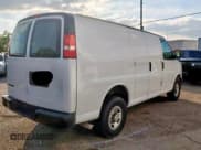 ✅ 2019 Chevrolet Express Cargo • VIN: 1GCWGAFP8K1370612 • Lot: 92347425. Wystawiony na Copart z przebiegiem 104 740 mil. Bezpłatny archiwum sprzedaży aukcyjnych z USA i szczegółowy raport historii pojazdu na DreamBid. Zdjęcie 4.