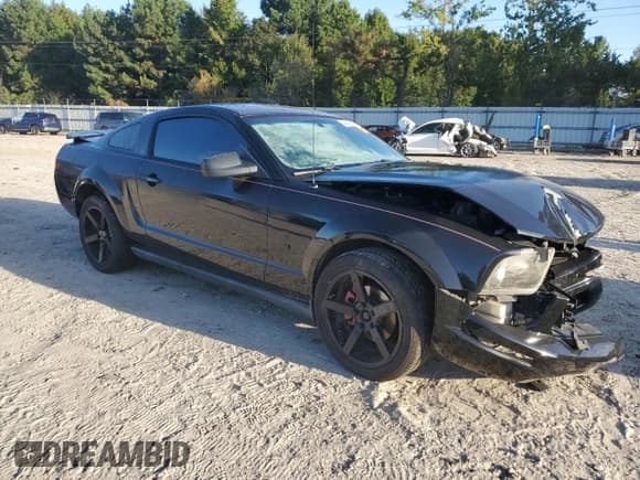 ✅ 2007 Ford Mustang Deluxe • VIN: 1ZVHT80N975279883 • Lot: 84640335. Listed on Copart with 168,995 mi. Free auction sales archive from the USA and detailed vehicle history report at DreamBid. Image 4.