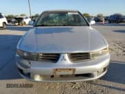 ✅ 2003 Mitsubishi Galant ES • VIN: 4A3AA46H13E052540 • Lot: 77560984. Wystawiony na Copart z przebiegiem 89 173 mil. Bezpłatny archiwum sprzedaży aukcyjnych z USA i szczegółowy raport historii pojazdu na DreamBid. Zdjęcie 5.