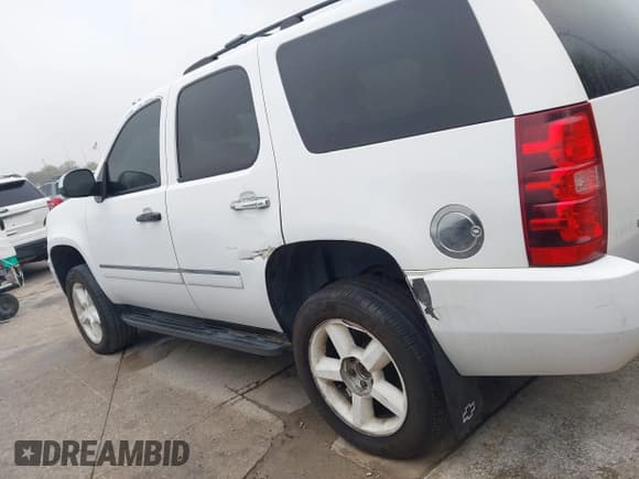 ✅ 2009 Chevrolet Tahoe LTZ • VIN: 1GNFK33029R248011 • Lot: 43824632. Listed on IAAI with 221,064 mi. Free auction sales archive from the USA and detailed vehicle history report at DreamBid. Image 14.