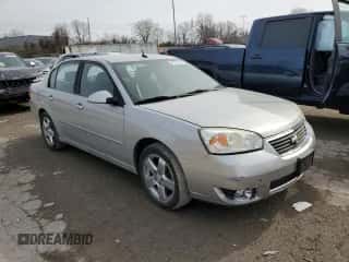 2006 Chevrolet Malibu LTZ z VIN 1G1ZU53826F298978, wystawiony jako Copart lot #43772174 z przebiegiem 128 268 mil mil oraz Szkoda całkowita • Salvage title. Historia ofert i sprzedaży dostępna na DreamBid. Obrazek 4.