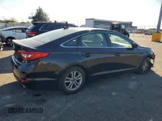 2015 Hyundai Sonata SE with VIN 5NPE24AF3FH249060, listed as a Copart auction lot 82412835 with 83,532 mi miles and Salvage title. Bid and sale history available at DreamBid. Image 3.