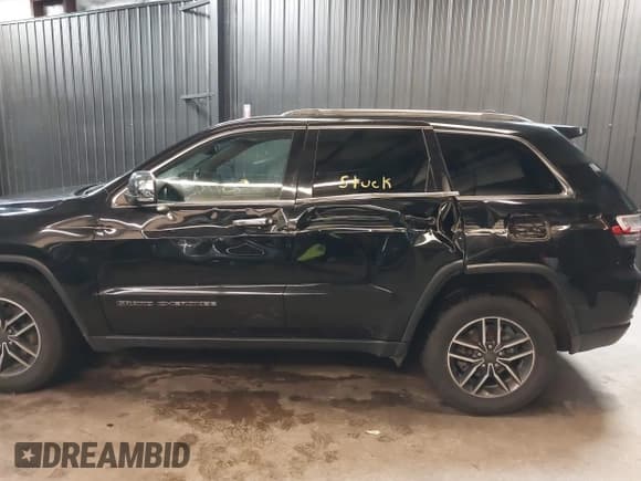 ✅ 2020 Jeep Grand Cherokee Limited • VIN: 1C4RJFBG6LC135326 • Lot: 43399812. Listed on IAAI with 62,382 mi. Free auction sales archive from the USA and detailed vehicle history report at DreamBid. Image 18.