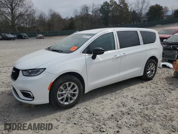 ✅ 2024 Chrysler Pacifica Touring L • VIN: 2C4RC3BG2RR181664 • Лот: 48288755. Опубликован ранее на Copart с пробегом 7 911 миль. Бесплатный доступ к архиву аукционных продаж из США и подробный отчёт об истории автомобиля на DreamBid. Изображение 1.