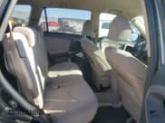 ✅ 2006 Toyota RAV4 Limited • VIN: JTMBK31VX66008238 • Лот: 82626215. Опубликован ранее на Copart с пробегом 288 519 миль. Бесплатный доступ к архиву аукционных продаж из США и подробный отчёт об истории автомобиля на DreamBid. Изображение 10.