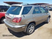 ✅ 1999 Lexus RX 300 • VIN: JT6HF10U9X0028763 • Lot: 42817076. Wystawiony na IAAI z przebiegiem 212 348 mil. Bezpłatny archiwum sprzedaży aukcyjnych z USA i szczegółowy raport historii pojazdu na DreamBid. Zdjęcie 4.
