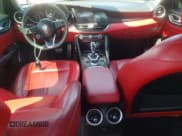 ✅ 2020 Alfa Romeo Giulia • VIN: ZARFAMAN7L7625814 • Lot: 70512215. Wystawiony na Copart z przebiegiem 40 992 mil. Bezpłatny archiwum sprzedaży aukcyjnych z USA i szczegółowy raport historii pojazdu na DreamBid. Zdjęcie 8.