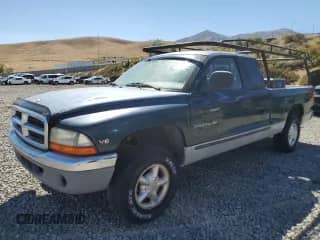 1997 Dodge Dakota with VIN 1B7GG23X5VS132407, listed as a Copart auction lot 67333873 with 174,340 mi miles and Salvage title. Bid and sale history available at DreamBid. Image 1.