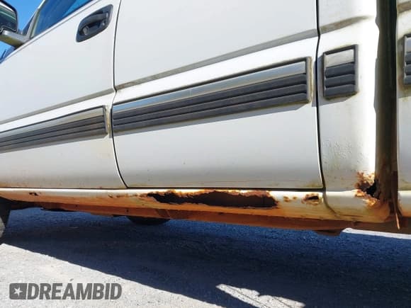 ✅ 2000 Chevrolet Silverado 1500 LS • VIN: 2GCEK19T3Y1345543 • Лот: 43701001. Опубликован ранее на IAAI с пробегом 279 389 миль. Бесплатный доступ к архиву аукционных продаж из США и подробный отчёт об истории автомобиля на DreamBid. Изображение 12.