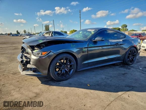 ✅ 2017 Ford Mustang GT Premium • VIN: 1FA6P8CF4H5257879 • Lot: 94275655. Wystawiony na Copart z przebiegiem 84 052 mil. Bezpłatny archiwum sprzedaży aukcyjnych z USA i szczegółowy raport historii pojazdu na DreamBid. Zdjęcie 1.