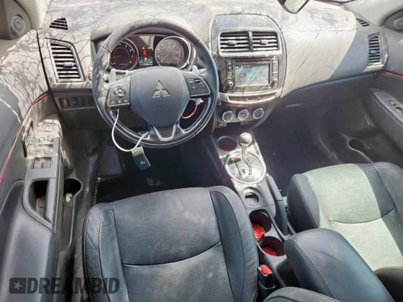 2017 Mitsubishi Outlander SEL с VIN JA4AP4AW5HZ025763, выставлен на аукционе Copart как лот 61055155 с пробегом 73 520 миль миль и Списание • Salvage title. История ставок и продаж доступна на DreamBid. Изображение 8.