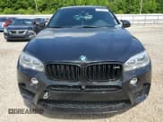 ✅ 2016 BMW X6 M • VIN: 5YMKW8C50G0R43052 • Lot: 55388075. Wystawiony na Copart z przebiegiem 93 301 mil. Bezpłatny archiwum sprzedaży aukcyjnych z USA i szczegółowy raport historii pojazdu na DreamBid. Zdjęcie 5.