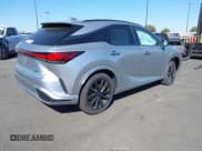 ✅ 2023 Lexus RX 500h F Sport Performance • VIN: 2T2BCMEAXPC010507 • Lot: 41383030. Wystawiony na IAAI z przebiegiem 10 075 mil. Bezpłatny archiwum sprzedaży aukcyjnych z USA i szczegółowy raport historii pojazdu na DreamBid. Zdjęcie 4.