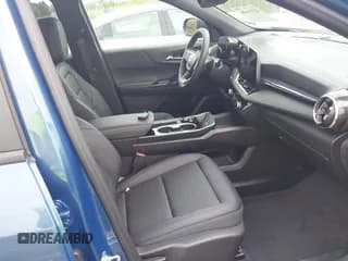 ✅ 2026 Chevrolet Equinox FWD LT • VIN: 3GNAXHEGXTL116342 • Lot: 42716486. Wystawiony na IAAI z przebiegiem 1 443 mil. Bezpłatny archiwum sprzedaży aukcyjnych z USA i szczegółowy raport historii pojazdu na DreamBid. Zdjęcie 5.