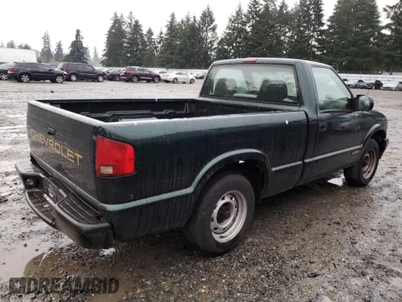 2002 Chevrolet S-10 LS with VIN 1GCCS14WX28227485, listed as a Copart auction lot 87119554 with 125,873 mi miles and Clean title. Bid and sale history available at DreamBid. Image 3.