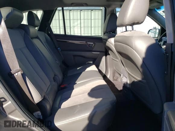 ✅ 2011 Hyundai Santa Fe SE • VIN: 5XYZHDAG4BG057088 • Lot: 79657004. Listed on Copart with 182,461 mi. Free auction sales archive from the USA and detailed vehicle history report at DreamBid. Image 11.
