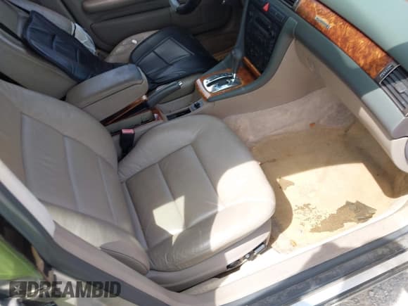 ✅ 2001 Audi A6 • VIN: WAUEH64B71N157409 • Lot: 42287483. Listed on IAAI with 200,426 mi. Free auction sales archive from the USA and detailed vehicle history report at DreamBid. Image 5.