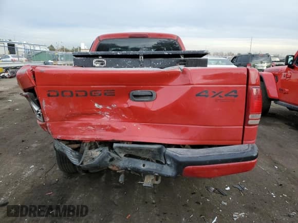 ✅ 1998 Dodge Dakota SLT • VIN: 1B7GG22Y5WS699664 • Lot: 84112654. Wystawiony na Copart z przebiegiem 268 517 mil. Bezpłatny archiwum sprzedaży aukcyjnych z USA i szczegółowy raport historii pojazdu na DreamBid. Zdjęcie 6.