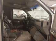 ✅ 2000 GMC Savana Cargo RV Conversion • VIN: 1GDFG15RXY1239530 • Lot: 41442314. Wystawiony na IAAI z przebiegiem 203 021 mil. Bezpłatny archiwum sprzedaży aukcyjnych z USA i szczegółowy raport historii pojazdu na DreamBid. Zdjęcie 5.