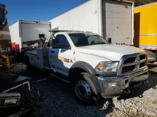 ✅ 2017 Ram 5500 SLT • VIN: 3C7WRMBLXHG654190 • Lot: 42515545. Wystawiony na Copart z przebiegiem 423 237 mil. Bezpłatny archiwum sprzedaży aukcyjnych z USA i szczegółowy raport historii pojazdu na DreamBid. Zdjęcie 4.