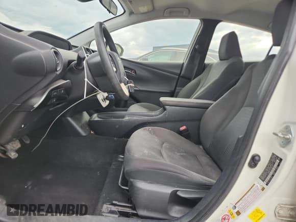 ✅ 2017 Toyota Prius Two • VIN: JTDKBRFU2H3033917 • Lot: 92742655. Listed on Copart with 167,679 mi. Free auction sales archive from the USA and detailed vehicle history report at DreamBid. Image 7.